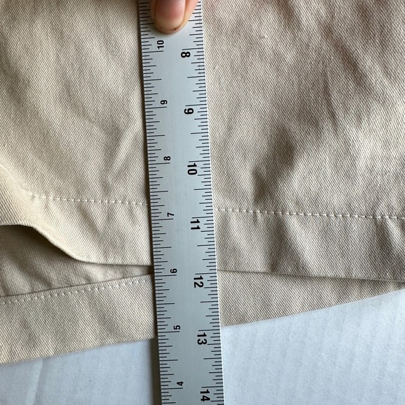 Venus Khaki Shorts Chino Beige Casual Classic Preppy Size 4 Summer Travel‎ NWOT - Picture 10 of 10